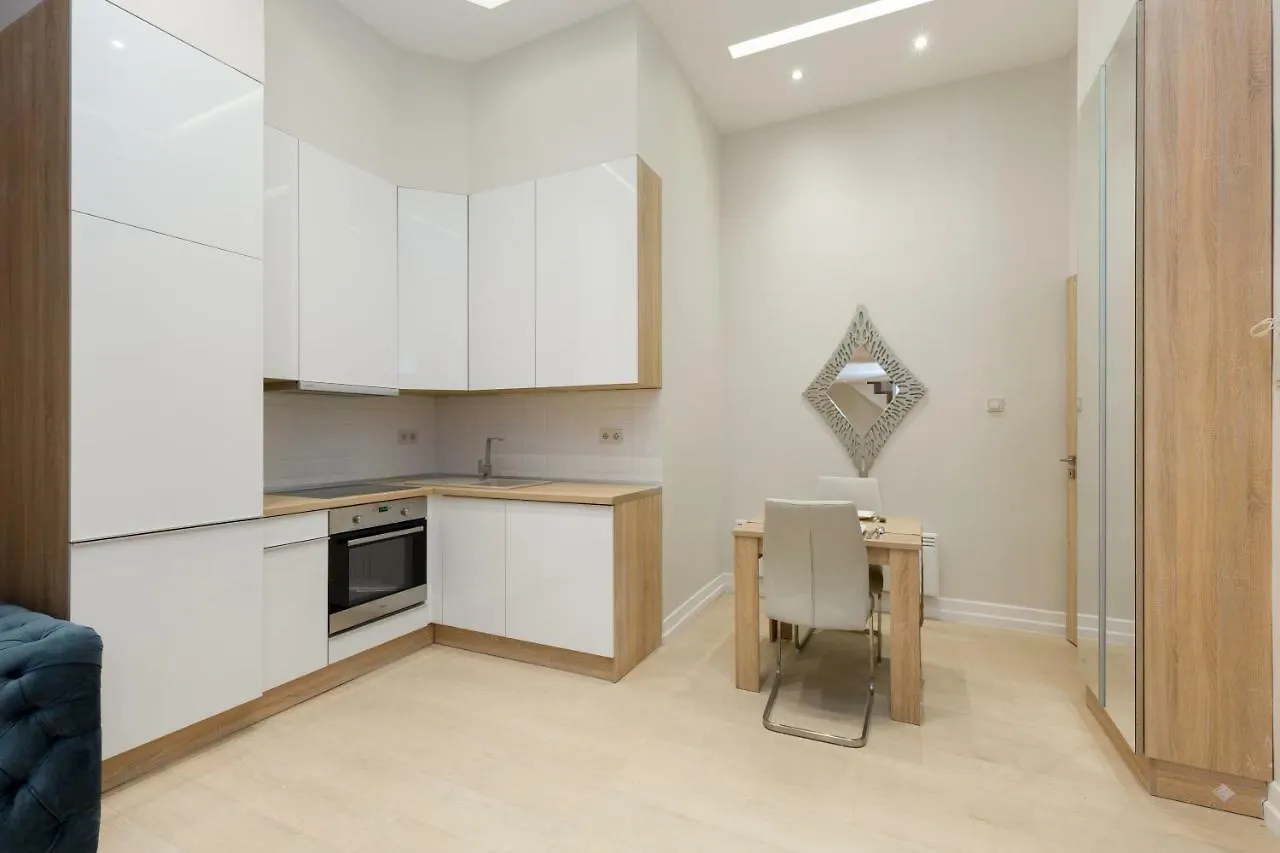 F15 Falk Apartment Budapeşte